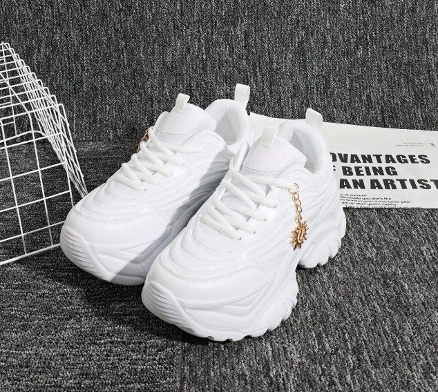 👟🌻 DareSee Sneakers con Plataforma Alta & Charm de Girasol